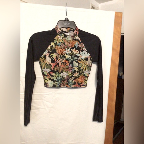 Farm Rio cropped top Sz M - Picture 4 of 8
